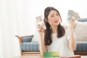 預金通帳・女性